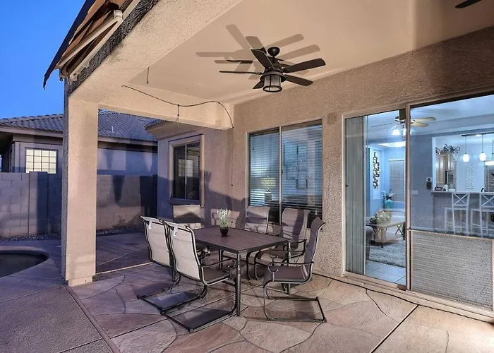 Desert Escape With Private Pool And Jet Tub, 3br Holiday home Phoenix